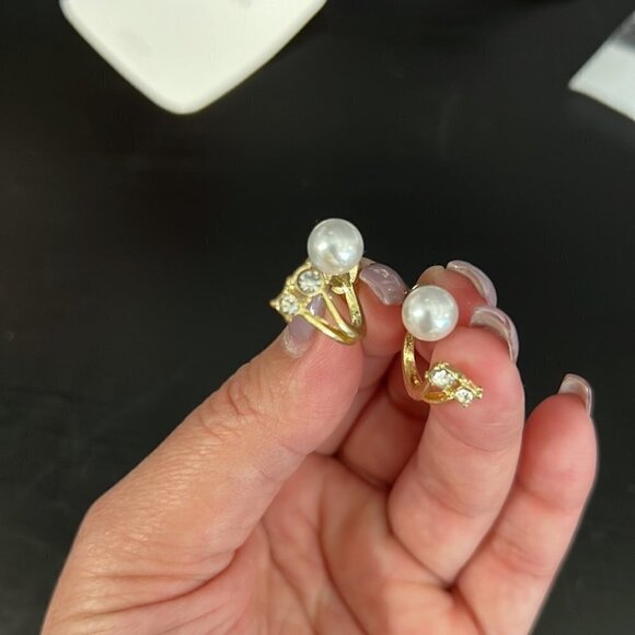 Gold Tone Faux Pearl Cute Stud Earrings - Picture 5 of 9